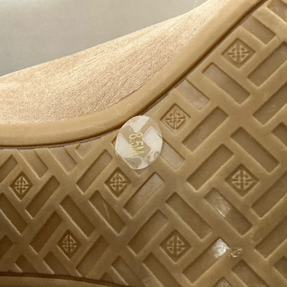 Antonio Melani Peep Toe Booties 8.5M Taupe‎ Nubuck Leather Block Heel Cutout